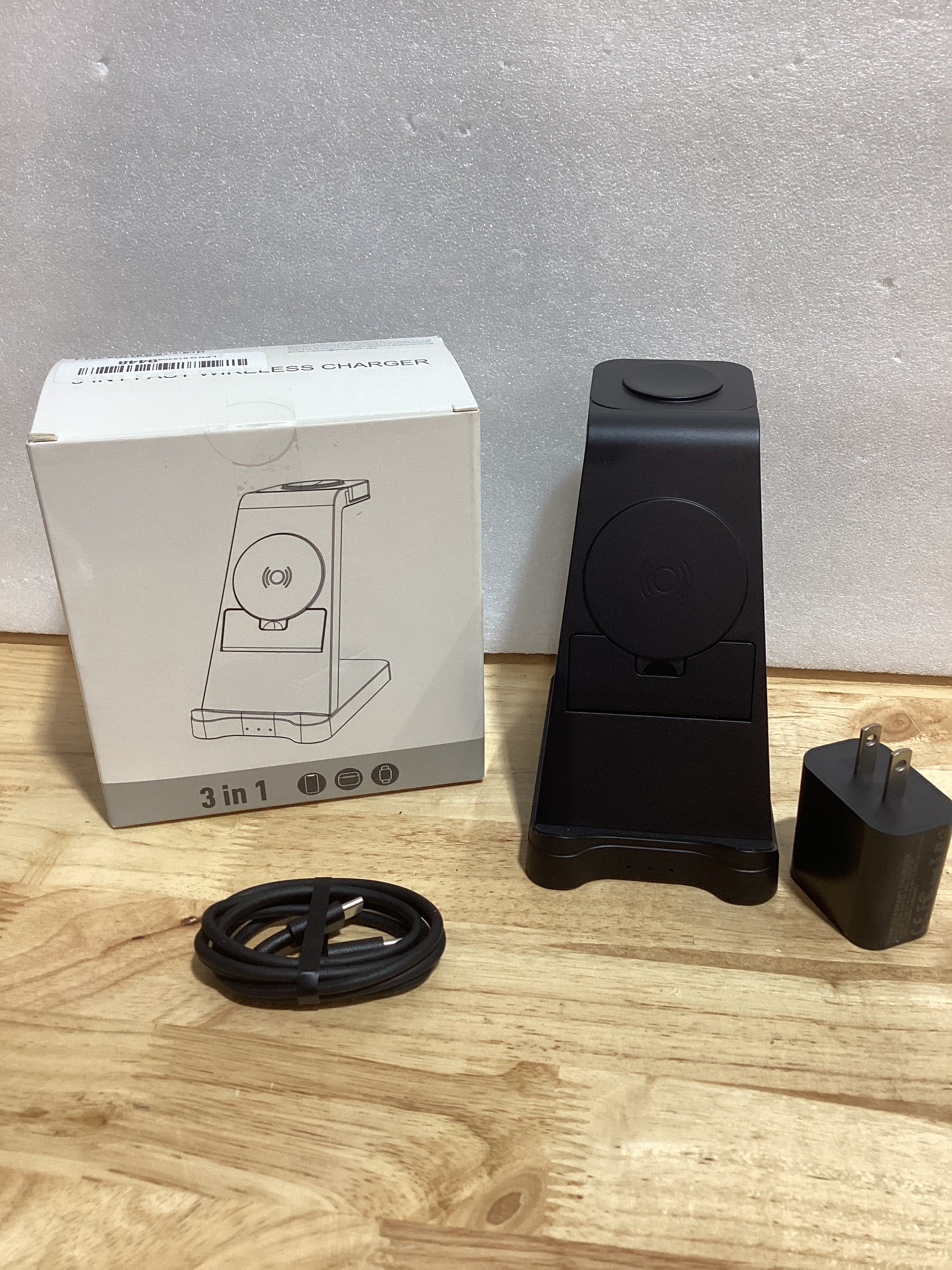 Base de Carga Inalámbrica 3 en 1 para Apple — iPhone 15/14/13/12/11, Apple Watch Series 1-9/Ultra y AirPods