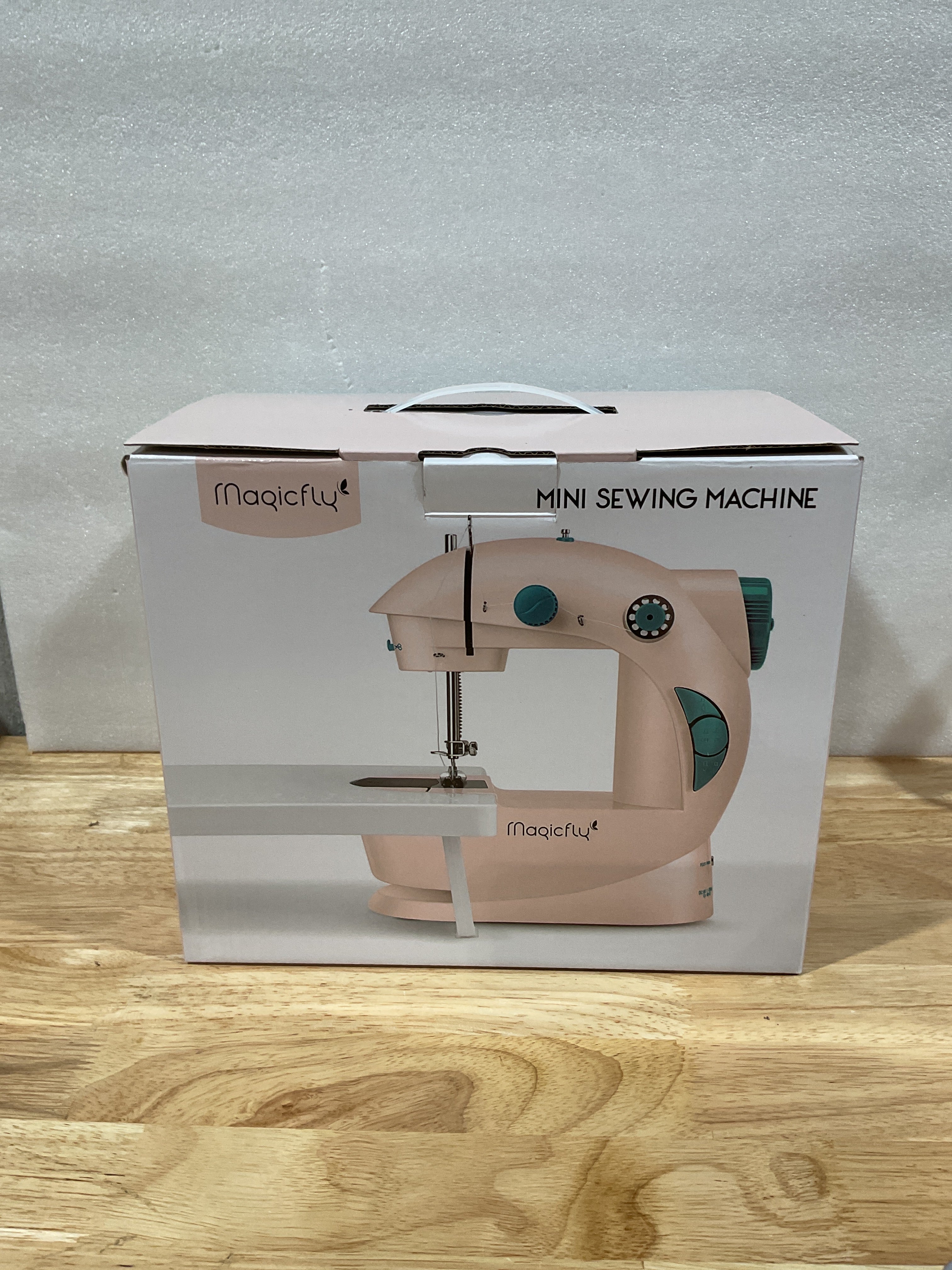 Máquina de Coser Mini Magicfly – Portátil, Doble Velocidad con Mesa Extensible y Kit Completo | Rosa