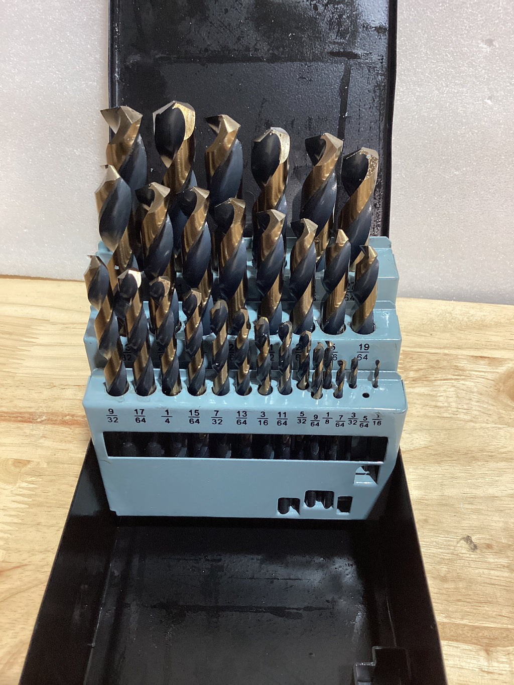 ⚠️ Le Falta Broca #5/64 – GMTOOLS Set 29 Brocas de Cobalto HSS – Punta 135°, Acabado Negro y Dorado, Para Acero Inoxidable, Plástico y Madera, 1/16"-1/2", Estuche Metálico