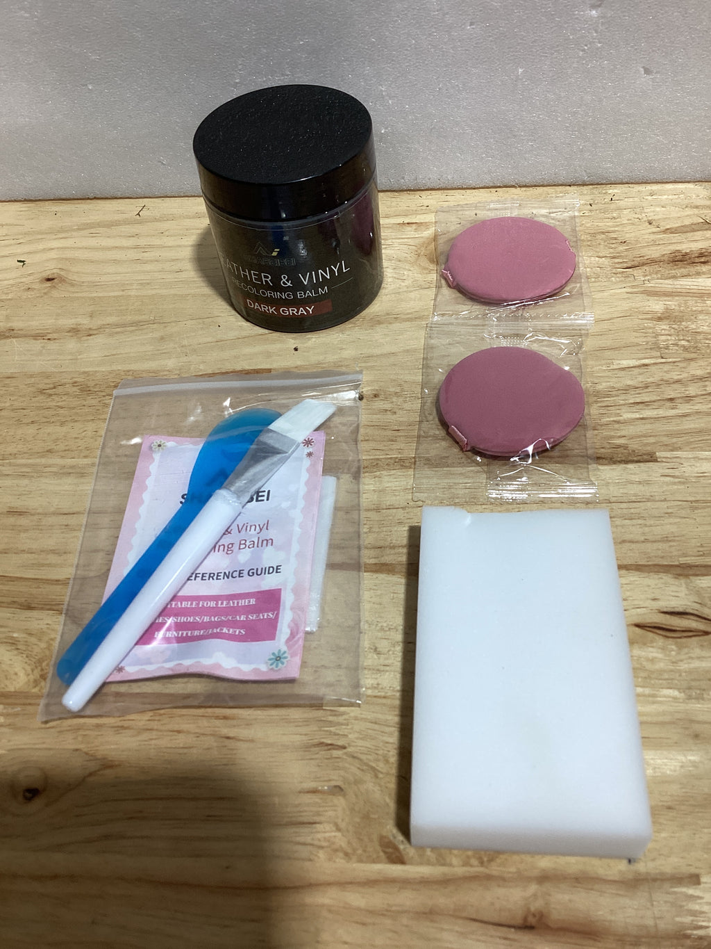 Bálsamo Recolorante de Cuero y Kit de Reparación de Arañazos, Restaurador de Cuero Gris Oscuro para Sofás, Muebles, Asientos de Automóvil, Pintura y Tinte de Cuero para Sofá, Sillas, Bolsas y Más