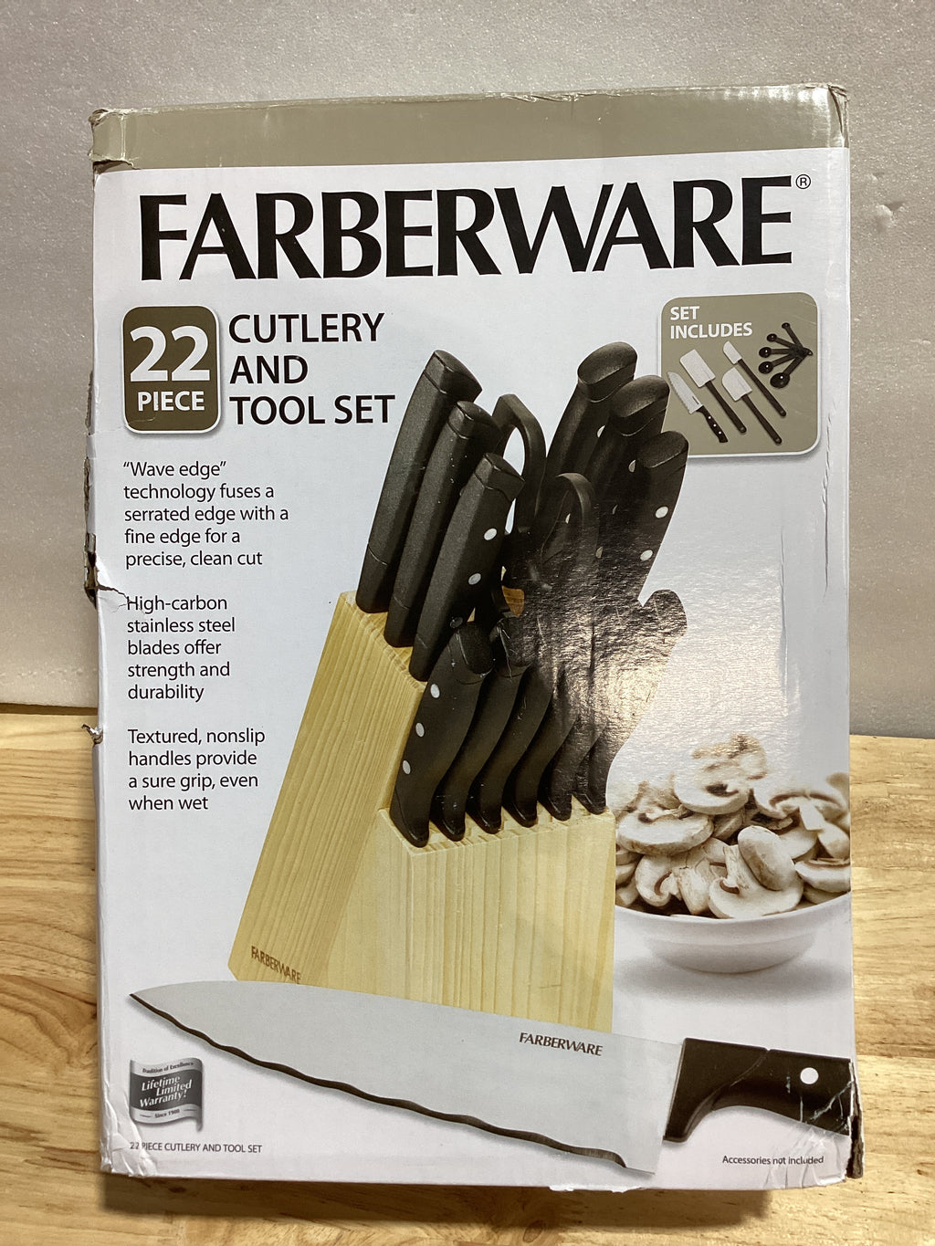 Set de Cuchillos Farberware 22 Piezas con Bloque — Triple Remache, Acero Alto Carbono, Resistente al Óxido, Madera de Haya (Negro)