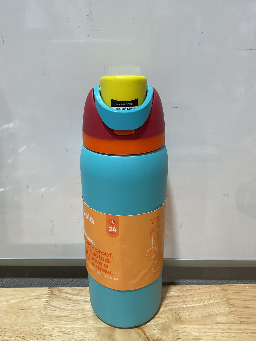 Owala FreeSip 32 oz – Botella Térmica con Popote, Acero Inoxidable, Sin BPA