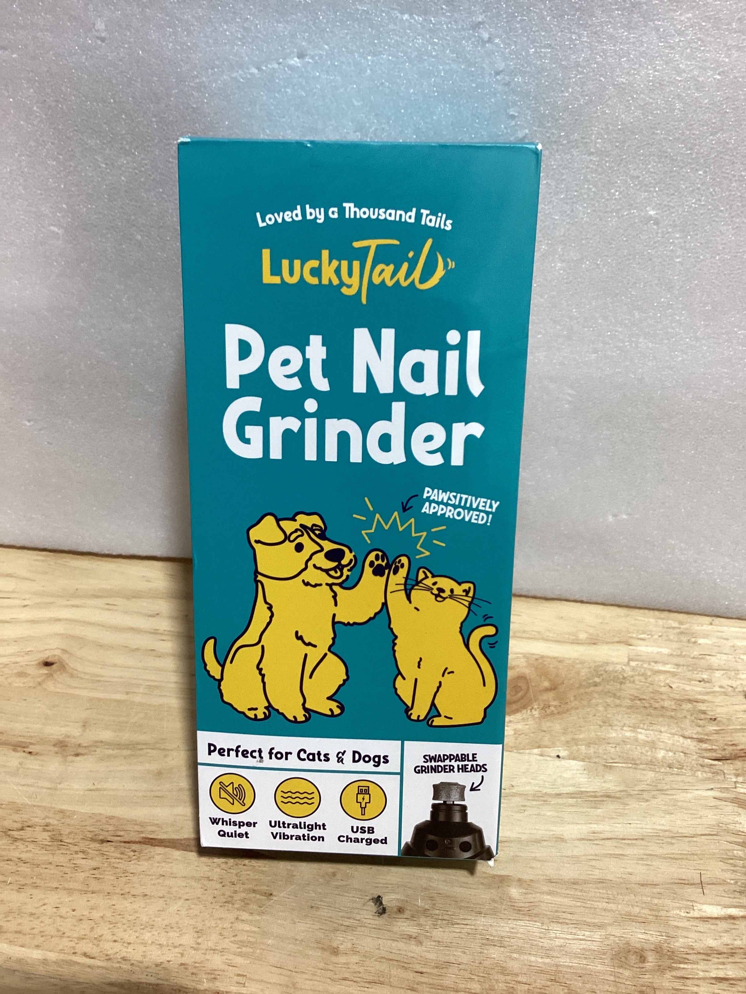 LuckyTail Lima Eléctrica de Uñas para Perros y Gatos – Ultra Silenciosa, 2 Luces LED, Recargable USB, 2 Velocidades, Pequeños a Grandes