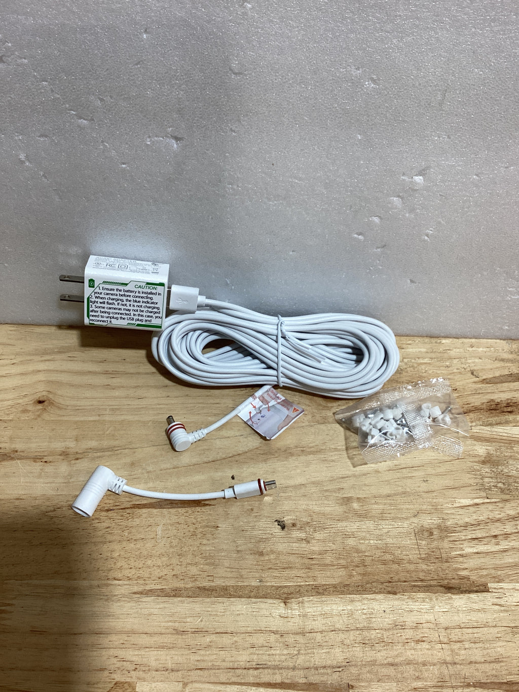 Cable de alimentación y adaptador para cámara Ring Spotlight, carga segura y resistente a la intemperie (25 pies)