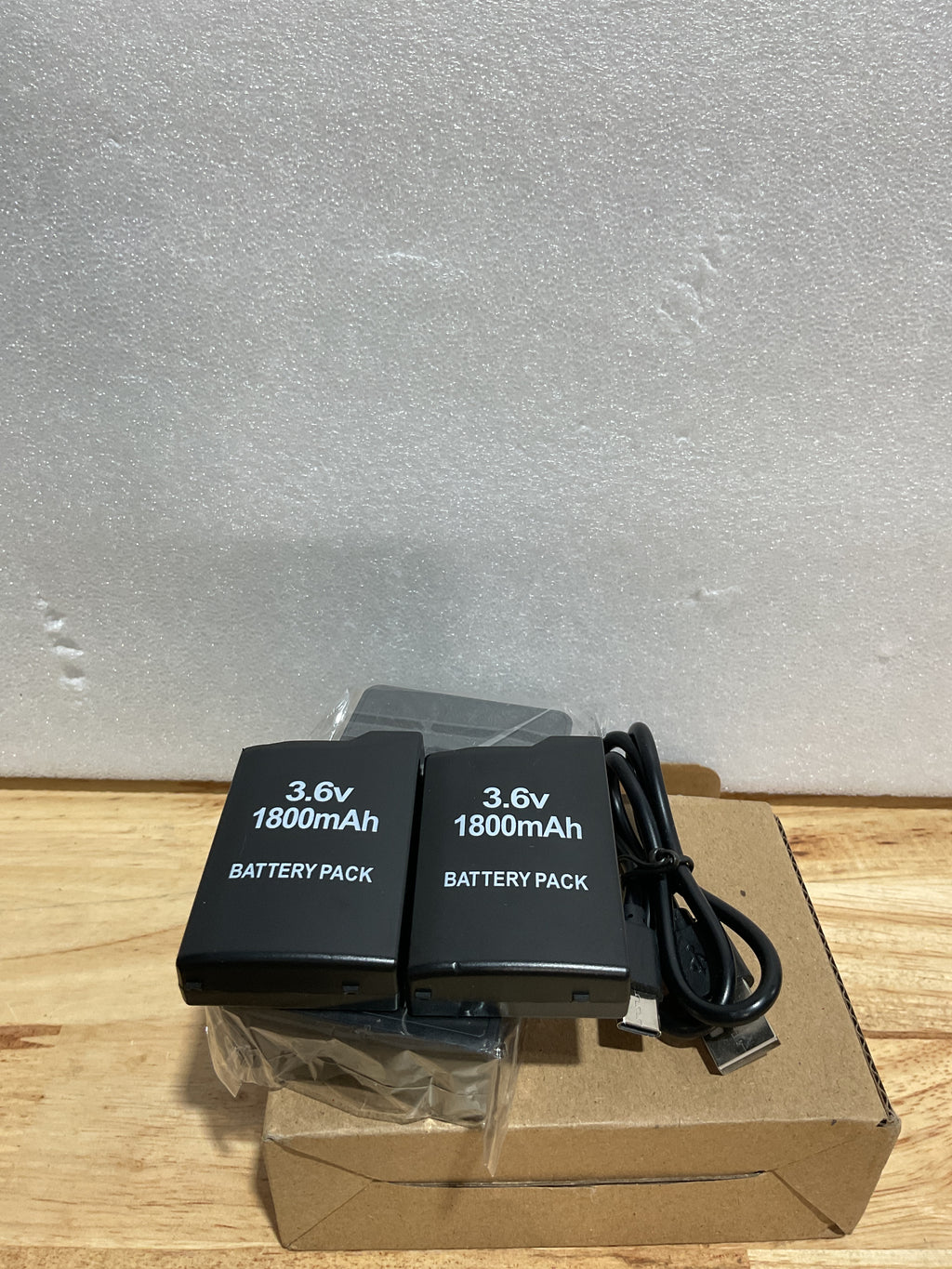 Baterías de Repuesto PSP 1000 BSSING | 2x1800mAh con Estación de Carga LED