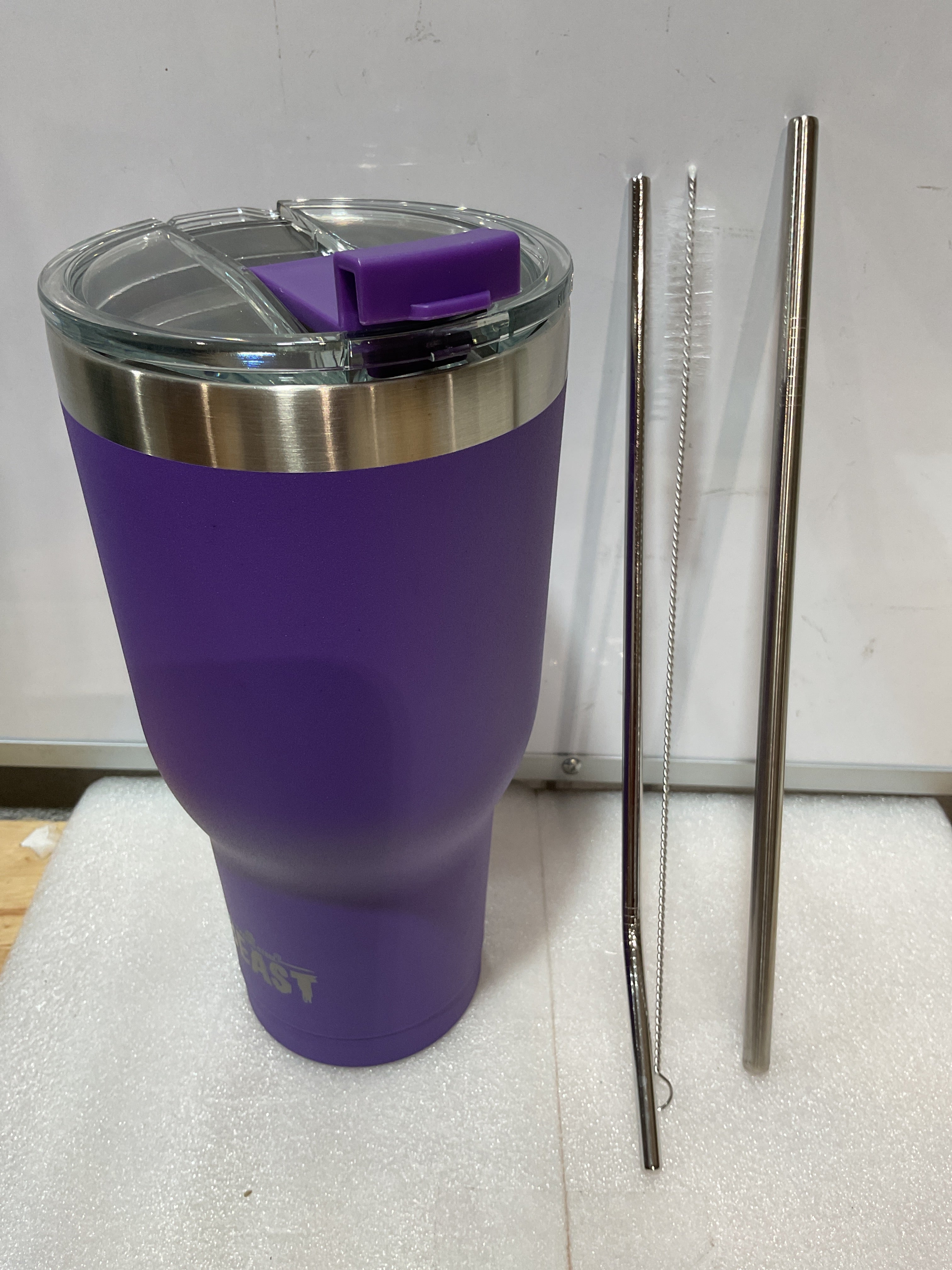 Termo Beast Tumbler 40oz Acero Inoxidable con Doble Pared al Vacío — Morado