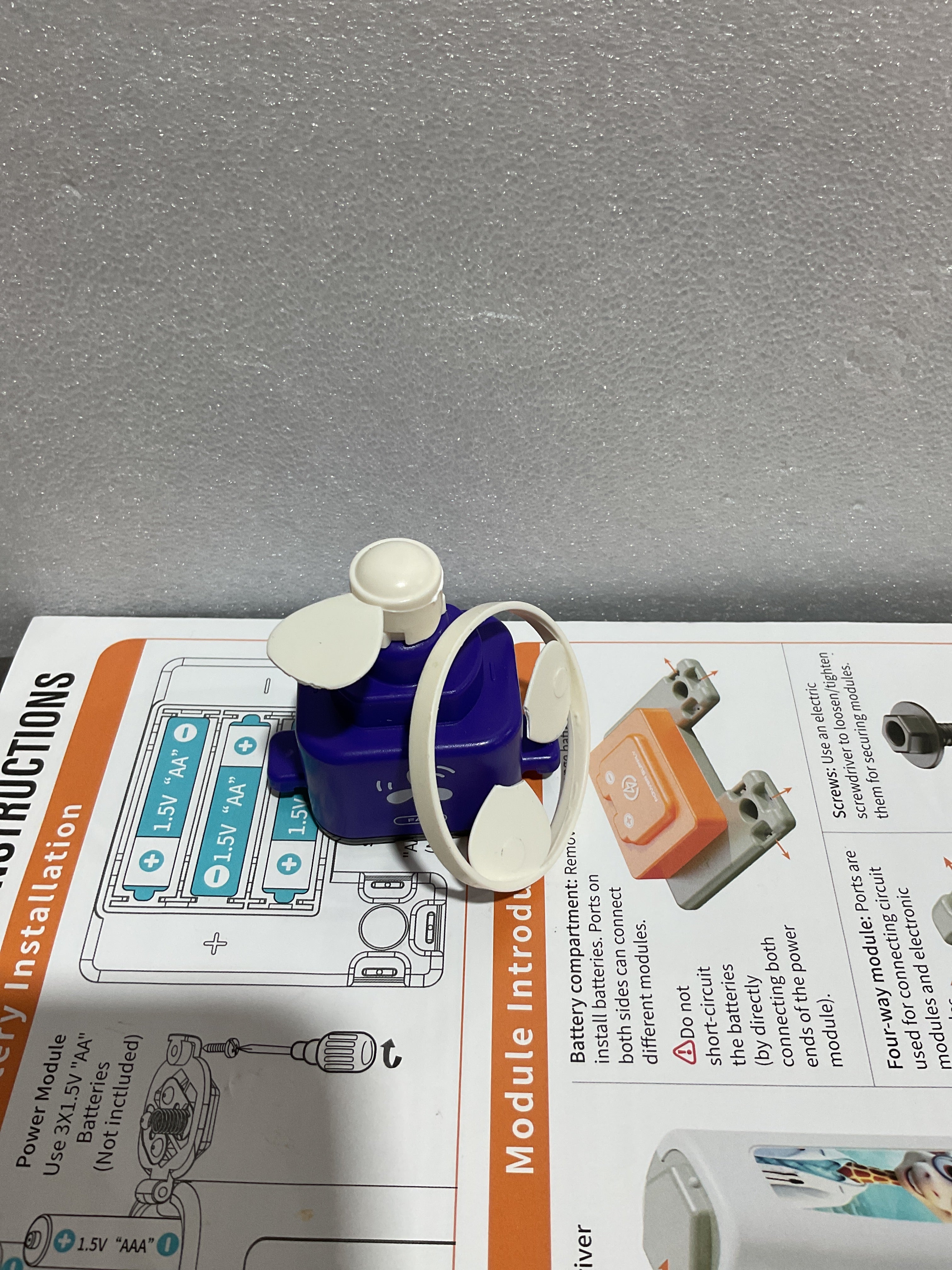 Kit de Ciencia STEM para Niños 5-12 Años – 58 Piezas de Circuitos y Más de 520 Proyectos