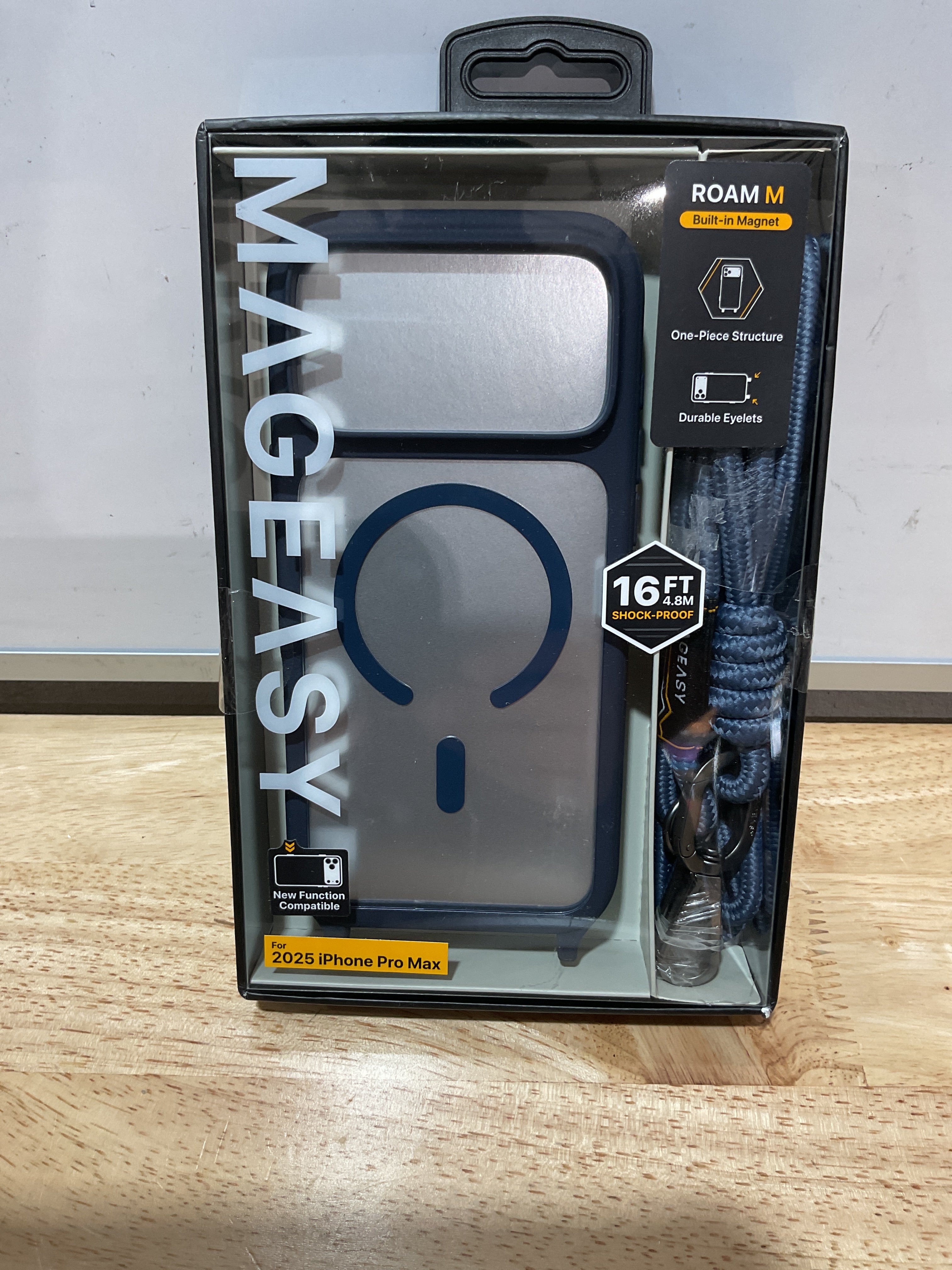 Funda MAGEASY iPhone 17 Pro Max 6.9" con Correa Cruzada y MagSafe | Roam M Midnight
