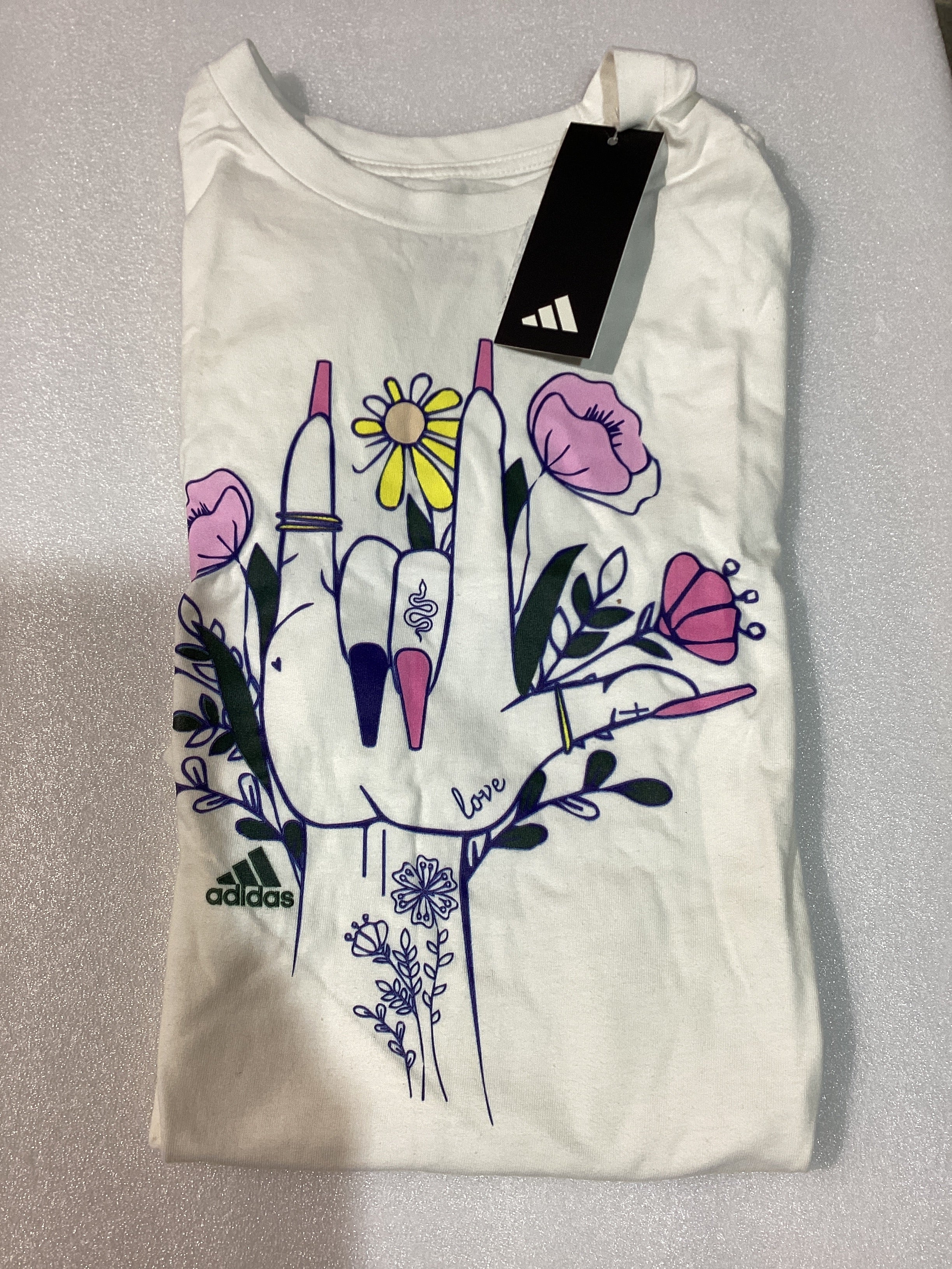Camiseta Adidas Estampado Floral para Mujer – Talla XS, Color Blanco con Flores