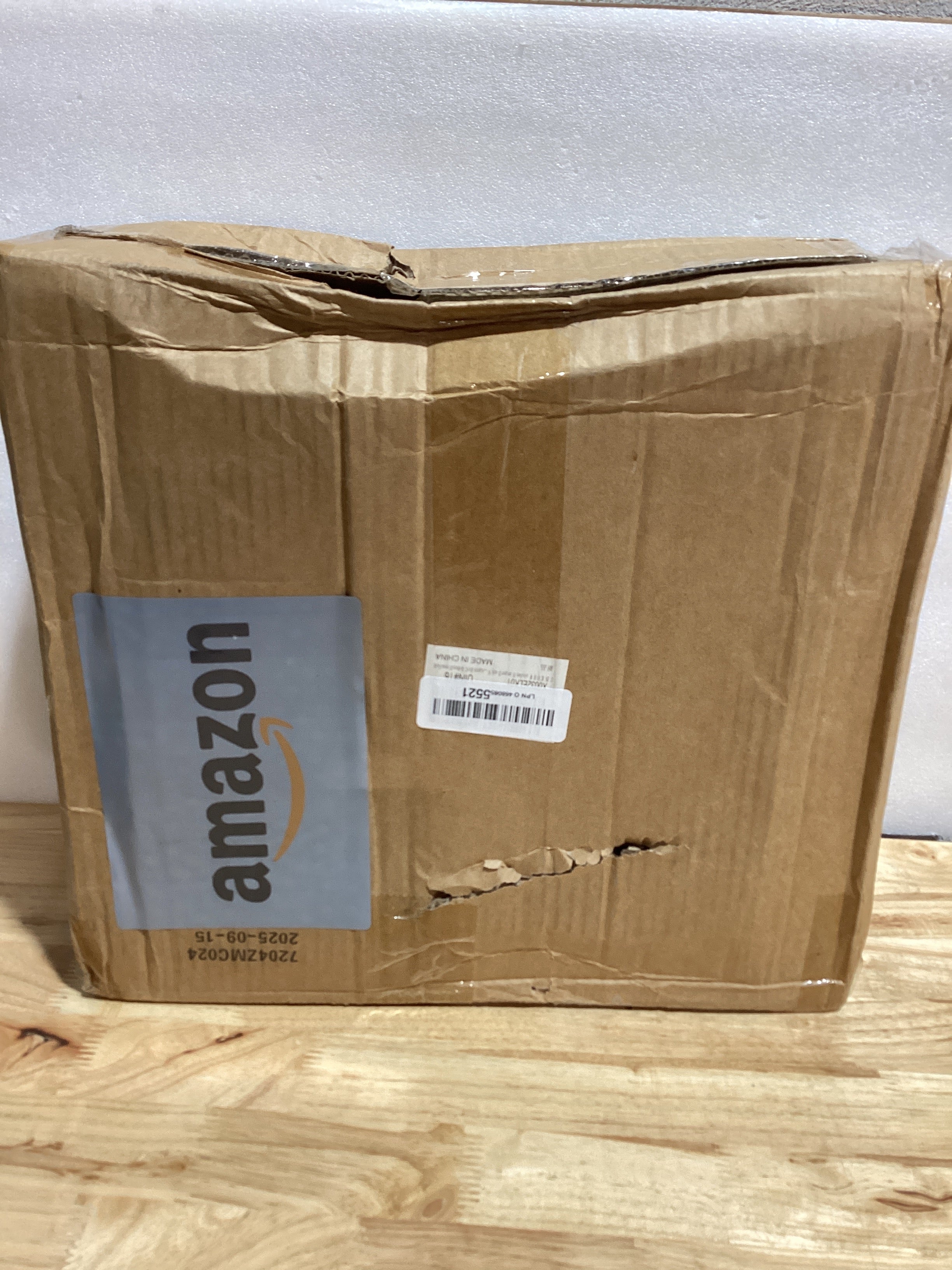 Ganchos de Madera UINICOR 30 Piezas — Acabado Liso con Muescas, Resistentes para Ropa, Trajes y Abrigos