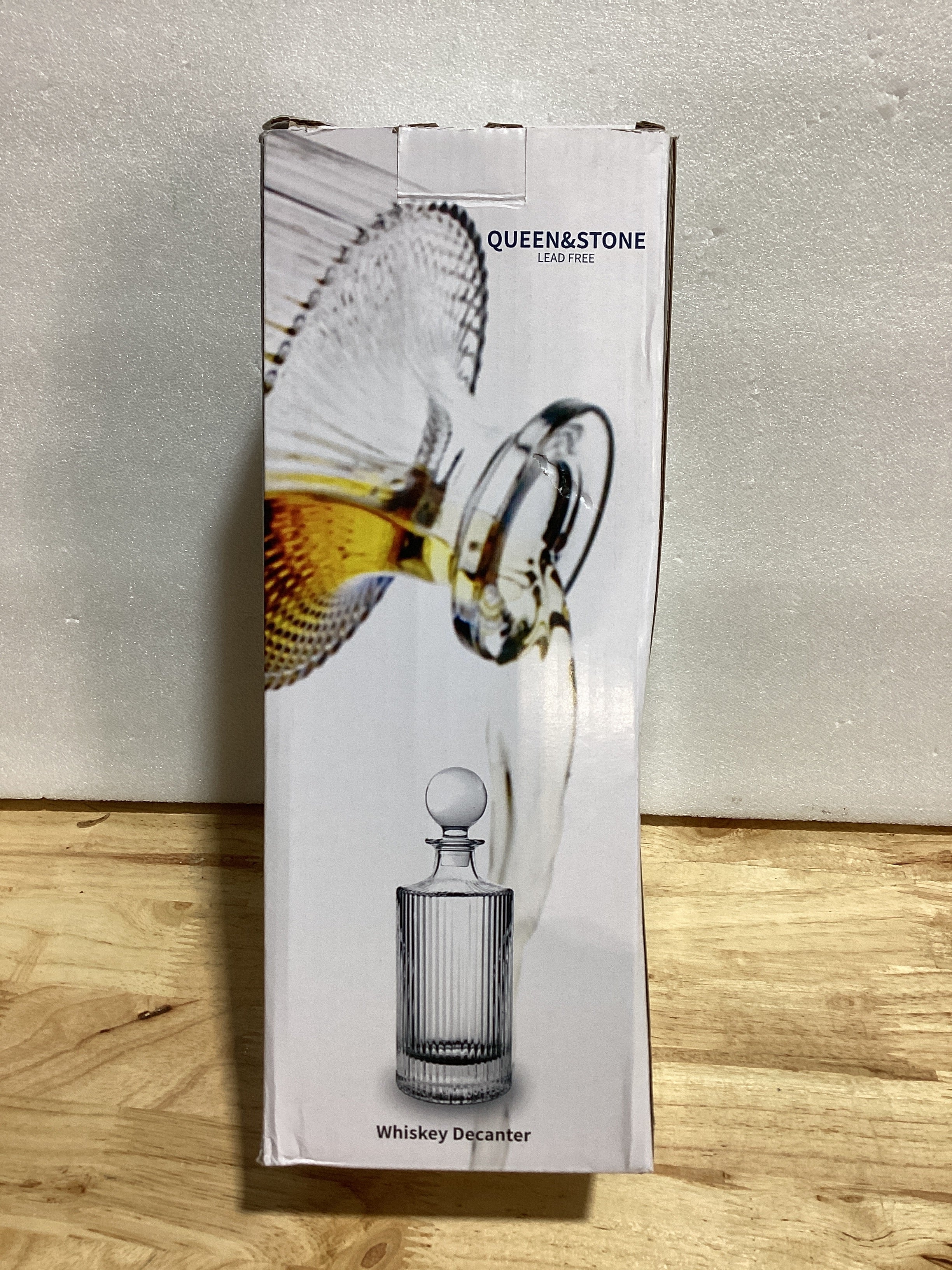 Decantador de Whiskey 27oz con Tapón de Vidrio | Diseño Redondo Acanalado | Para Whiskey, Bourbon, Brandy y Ron