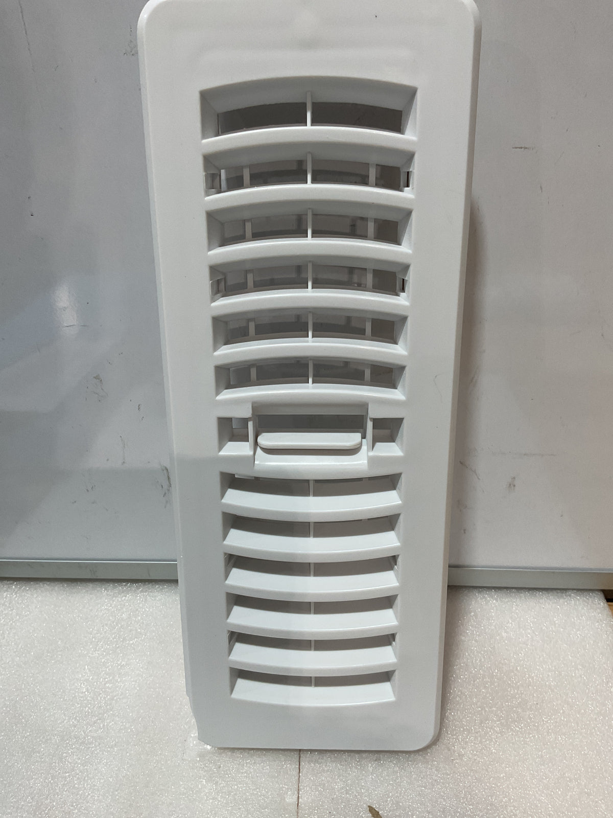 Rejilla de Ventilación Decorativa para Piso 3" x 10" – Plástico Blanco con Palanca Ajustable