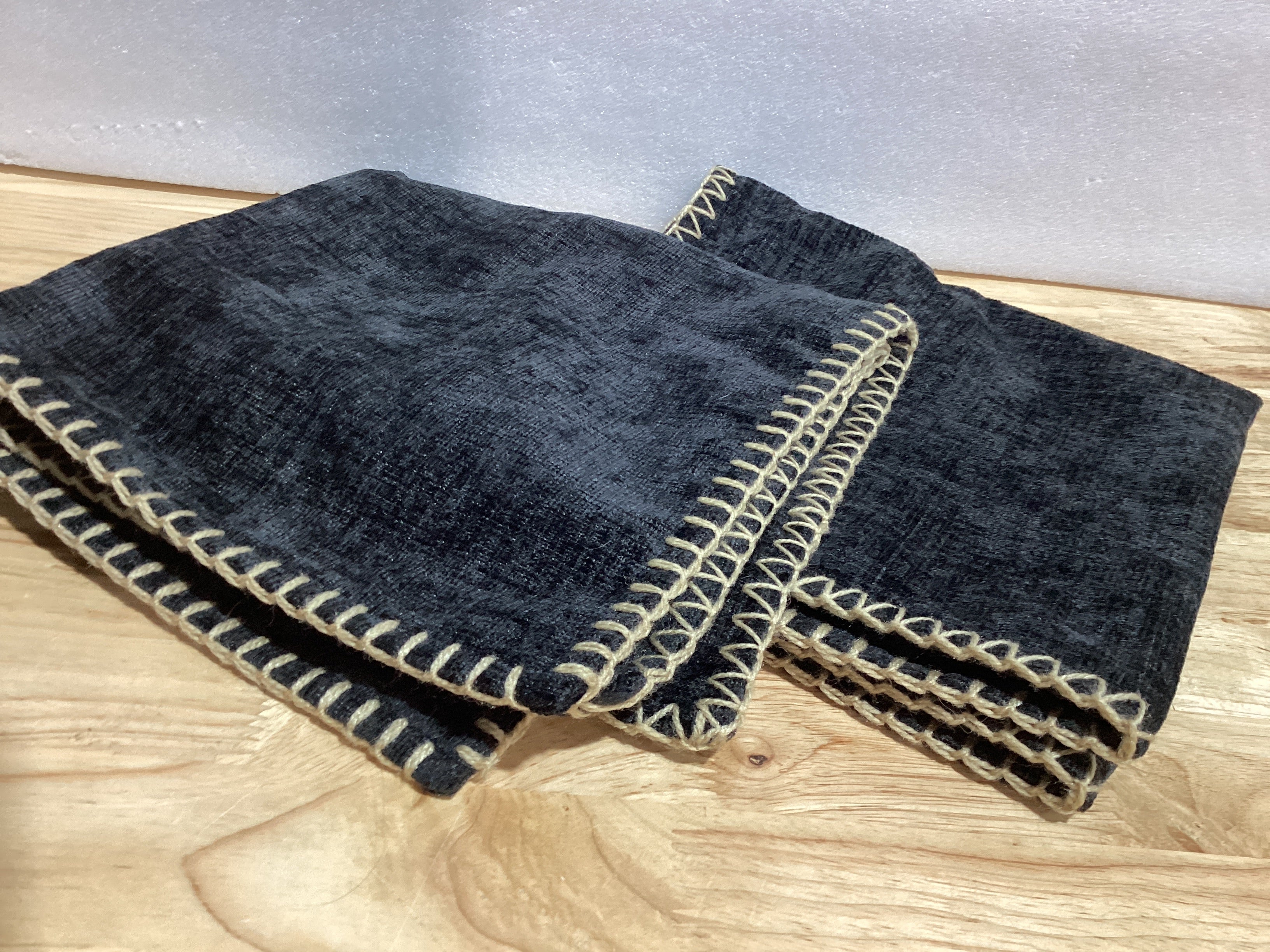Pack 2 Fundas de Cojín MIULEE 18x18" Estilo Farmhouse – Chenille Suave con Borde Cosido, Negro, para Sofá y Sala