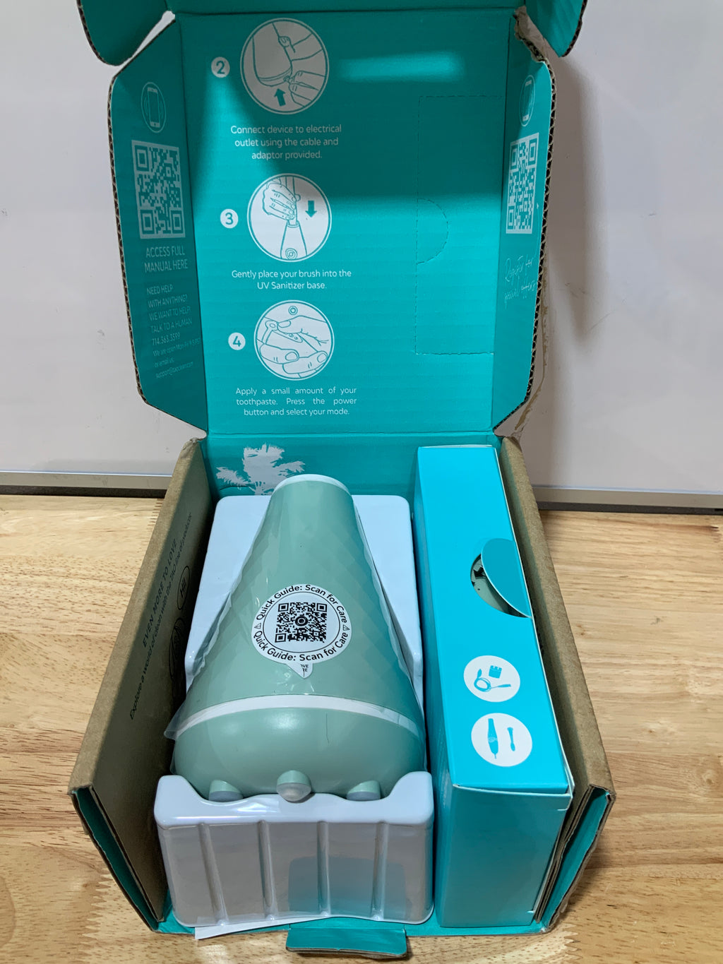 Tao Clean UV Sanitizing Sonic Toothbrush & Cleaning Station | Seaglass Green
