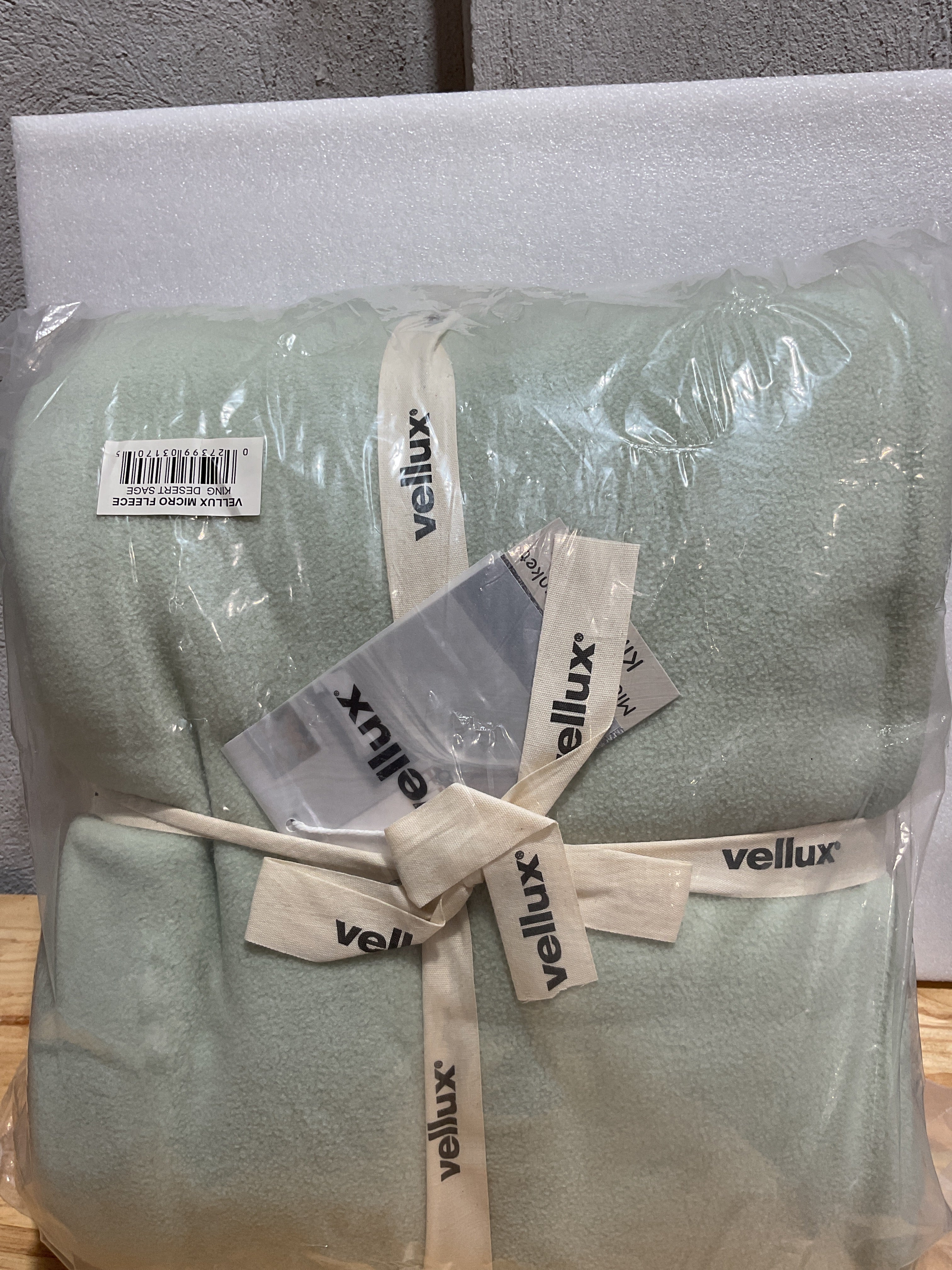Cobija King Size Microfleece – Suave, Liviana y Apta para Mascotas | Verde Salvia