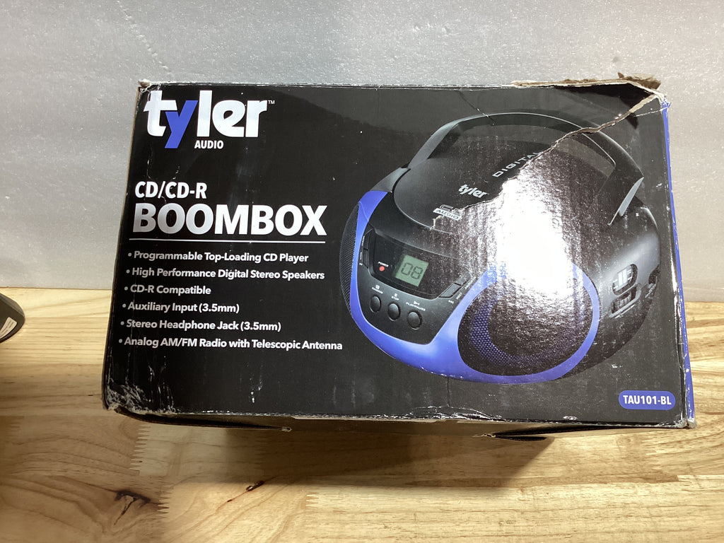 Boombox Portátil Tyler con Reproductor CD y Radio AM/FM – Estéreo con Bocinas, Entrada Aux y Jack 3.5mm | Azul
