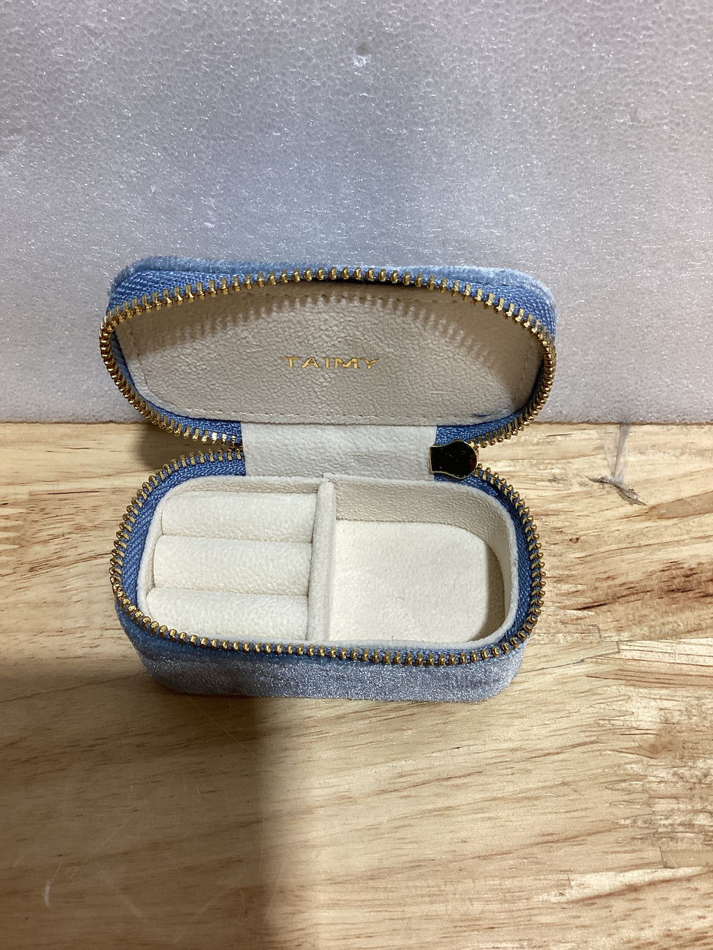 TAIMY Mini estuche de viaje para joyería, caja de joyería de viaje pequeña de terciopelo, caja organizadora de viaje portátil para anillos, aretes, collares, regalos para mujeres y niñas (azul)