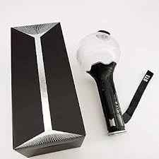 BTS Lightstick Oficial VER.4 – Incluye 7 Photocards Oficiales y 3 Adicionales