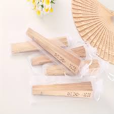 50 abanicos de madera plegables