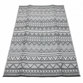 Tapete Exterior 5x7 Pies – Alfombra para Acampar RV, Diseño Azteca Gris y Blanco, Resistente a la Intemperie