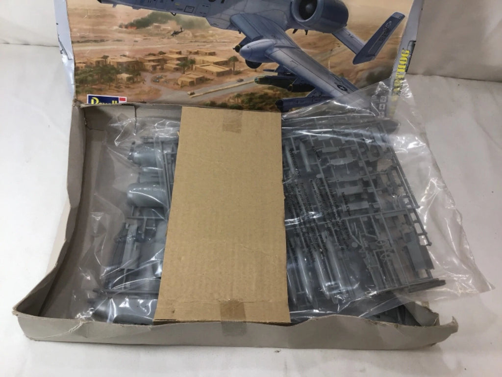 NUEVO Kit Modelo Avión Warthog Revell 2017 Fuerza Aérea de los Estados Unidos A10 Escala 1:48
