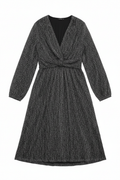 Vestido plateado sin modelo